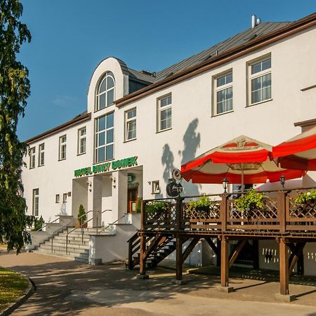Hotel Bialy Domek วัลช์ซ ภายนอก รูปภาพ